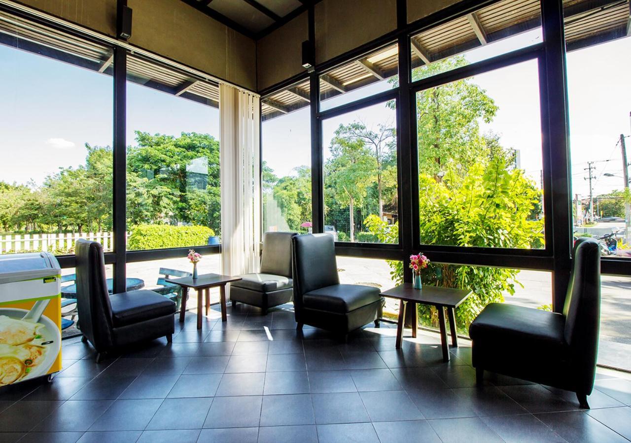 B2 Airport Hotel Chiang Mai Exterior foto